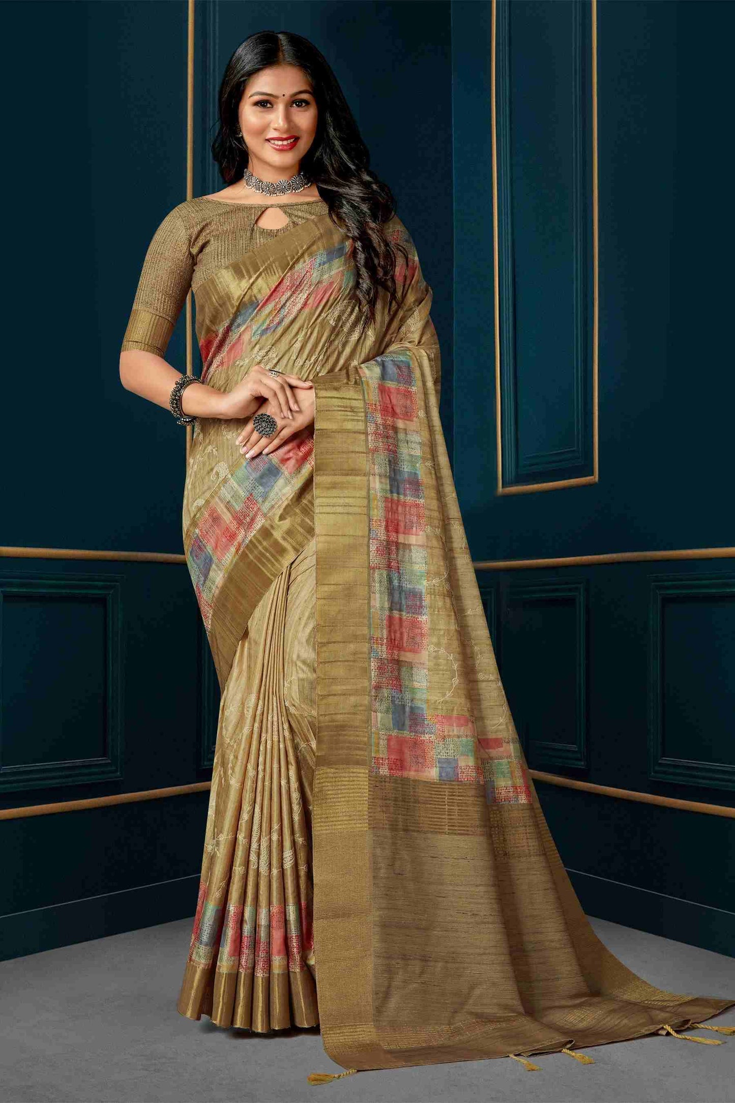 Catalog Designer Embroidery Work Saree