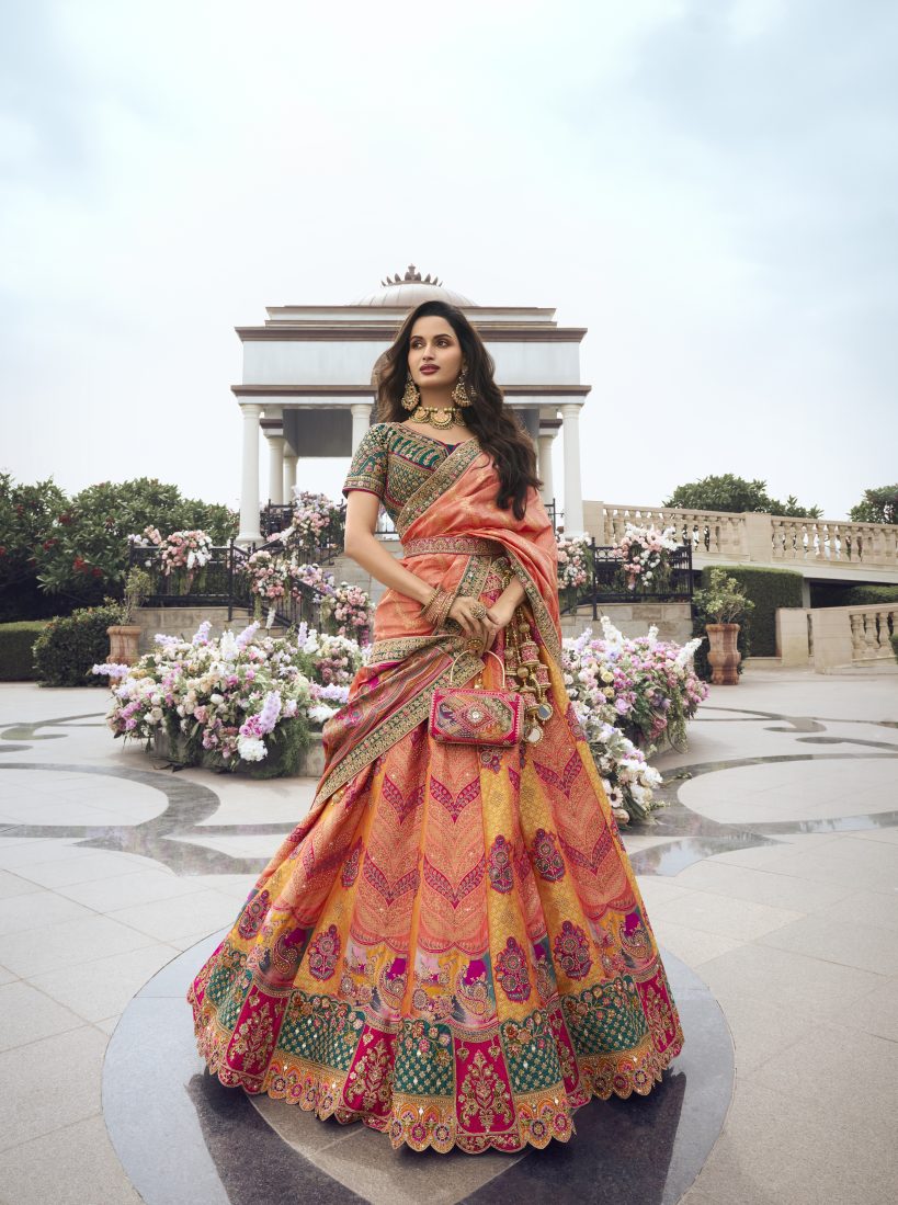 New Semi Stitiched Banarasi Lehenga Choli