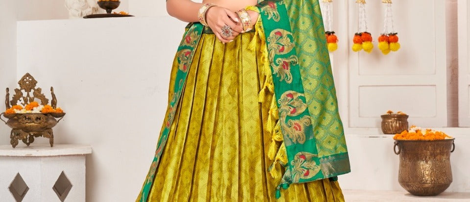 New Semi Stitiched Banarasi Lehenga Choli