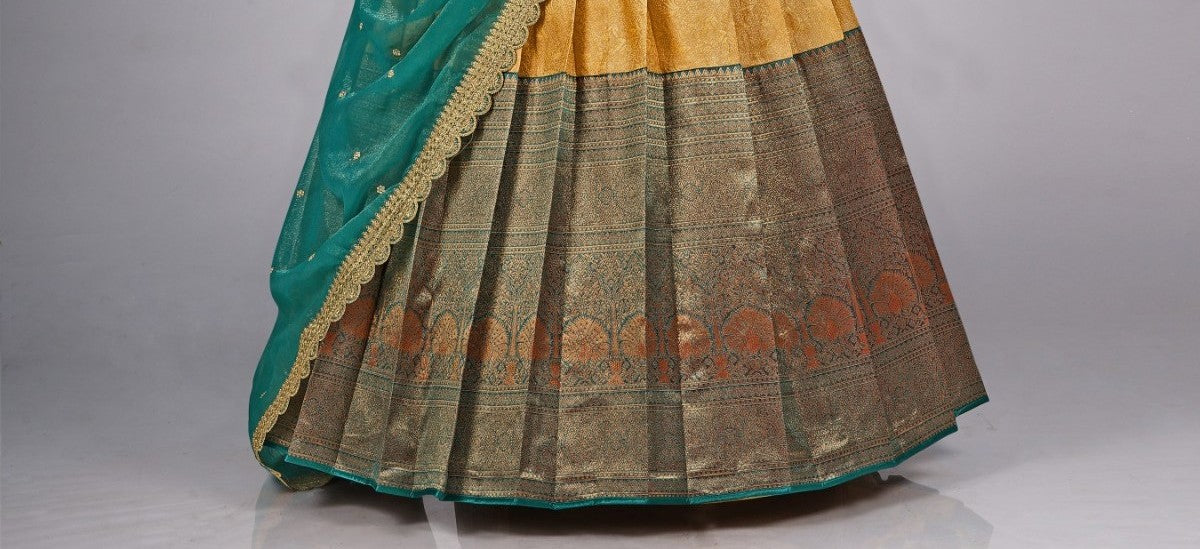 New Semi Stitiched Banarasi Lehenga Choli