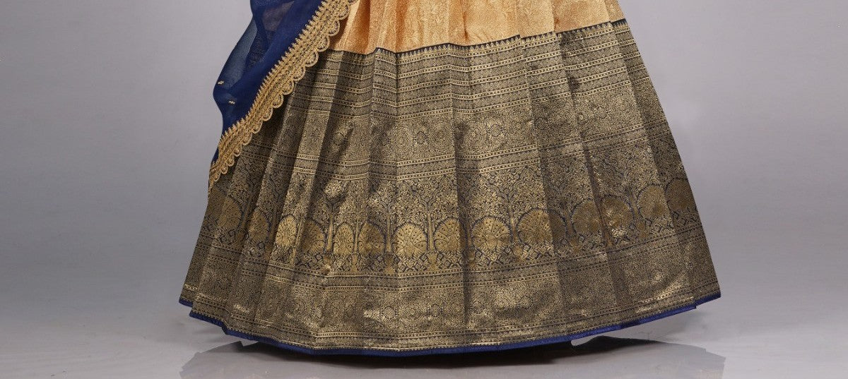 New Semi Stitiched Banarasi Lehenga Choli