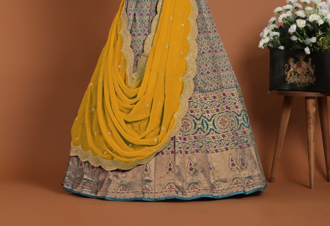 New Semi Stitiched Banarasi Lehenga Choli