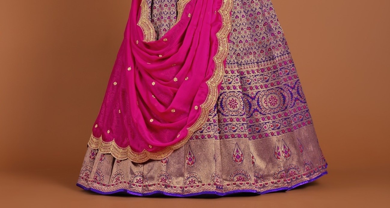 New Semi Stitiched Banarasi Lehenga Choli