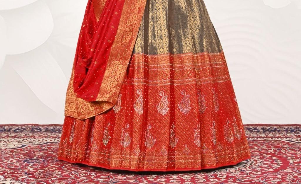 New Semi Stitiched Banarasi Lehenga Choli