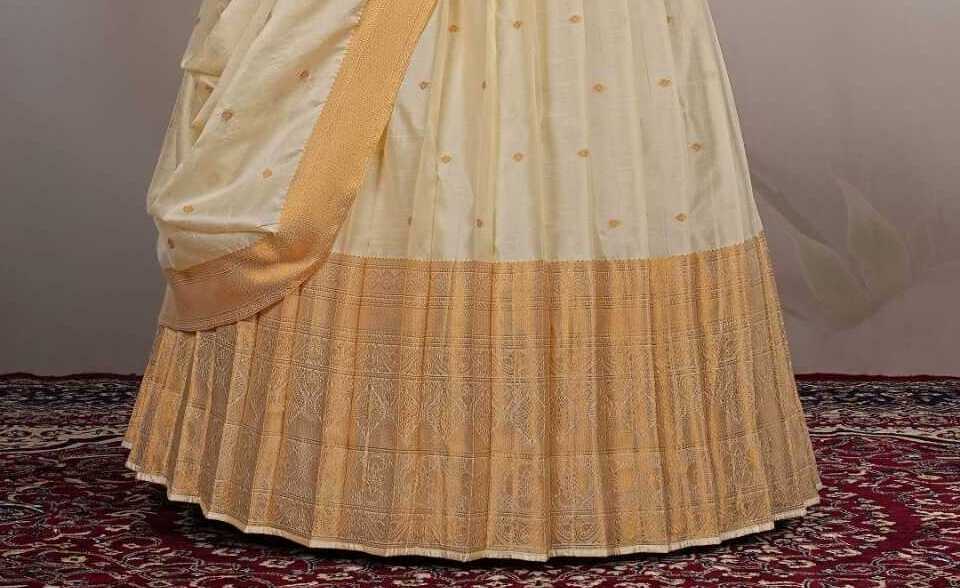 Semi Stitiched Banarasi Lehenga Choli