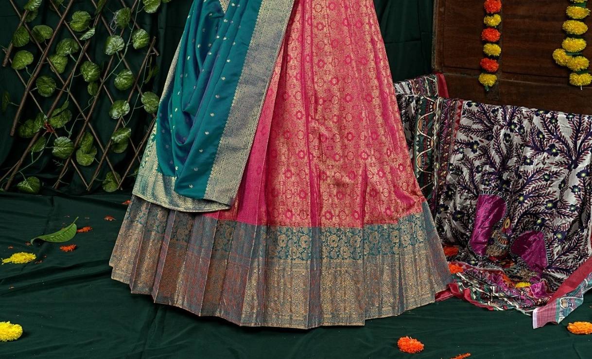 New Semi Stitiched Banarasi Lehenga Choli