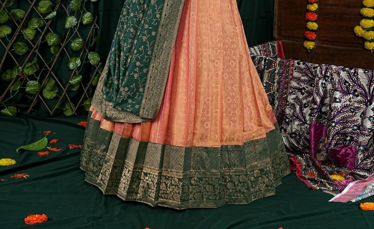 New Semi Stitiched Banarasi Lehenga Choli