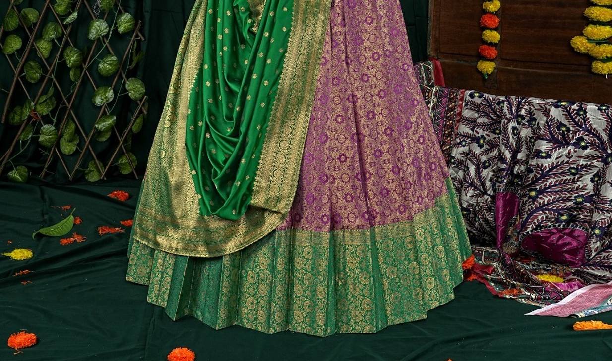 New Semi Stitiched Banarasi Lehenga Choli