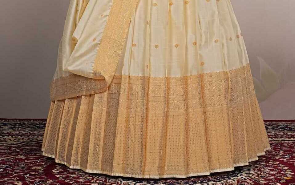 Semi Stitiched Banarasi Lehenga Choli