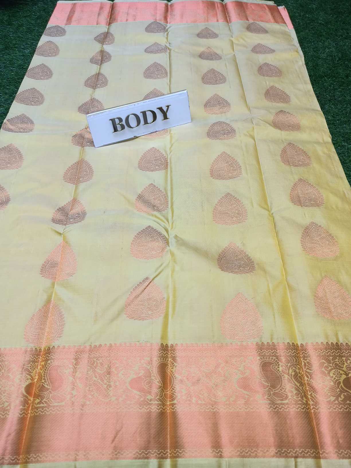 Latest Trendy 100% pure kanchipuram silk saree