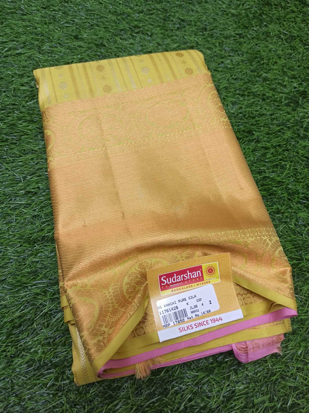 Latest Trendy 100% pure kanchipuram silk saree