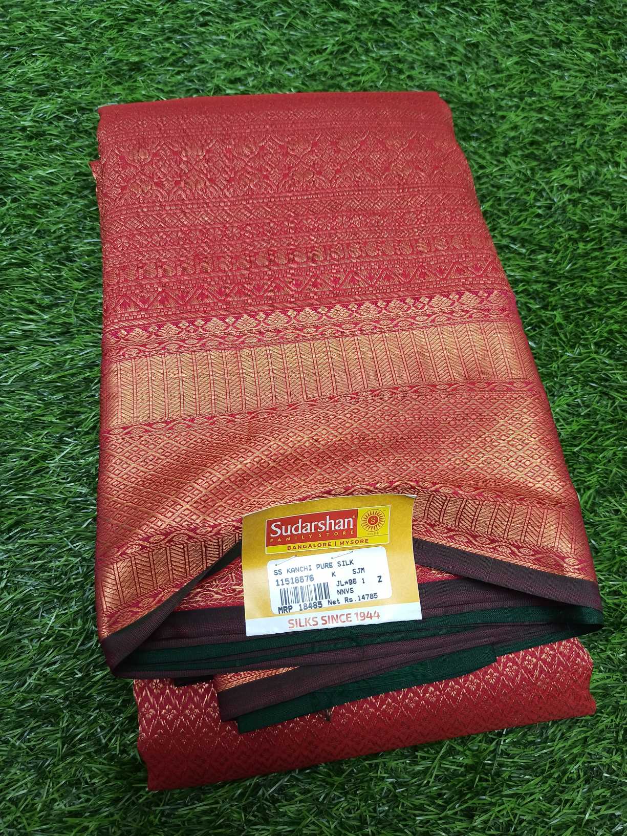 Latest Trendy 100% pure kanchipuram silk saree